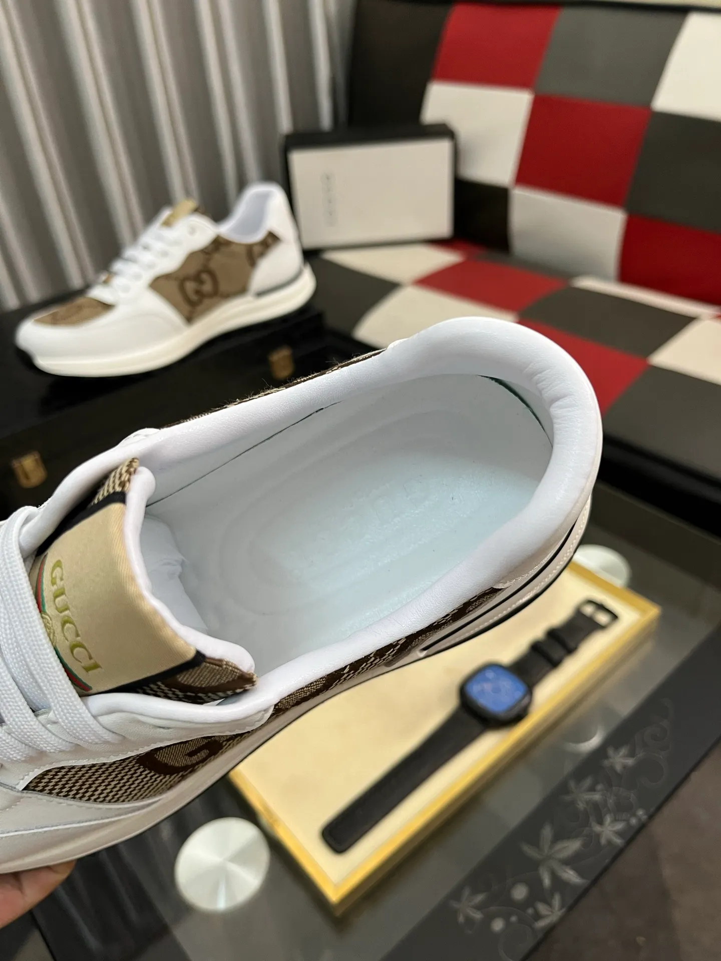 Men's shoes💰420⌚️⌚️[GUCCI] Gucci men's casual shoes are absolutely popular🔥The ultimate matching item for trendy men! The charm of super texture is irresistible, the main recommendation, the flower leather color is bright! The upper is made of high-quality cowhide + breathable fabric, sheepskin feet, wear-resistant rubber sole, noble and elegant! Extremely comfortable🎁🎁You can be as handsome as you want💪 38-442️⃣colors available